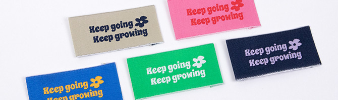 Étiquettes à coudre “Keep going. Keep growing.”