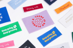 Étiquettes à coudre “There is no planet B” Étiquettes à coudre “There is no planet B”